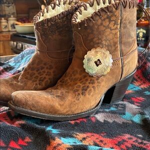 Corral Brown Ankle Boots with Silver Accent